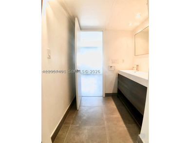 COMPLETELY REMODELED PENTHOUSE WITH STUNNING OCEAN AND CITY - photo 15