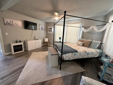 This beautifully turn-key escape offers the perfect balance of - photo 15