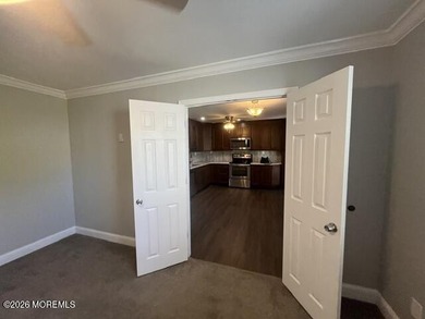 This stunning twin/semi-detached ranch-style home offers a - photo 23