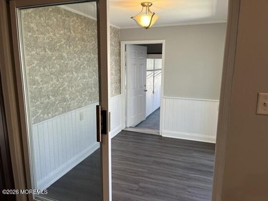This stunning twin/semi-detached ranch-style home offers a - photo 27