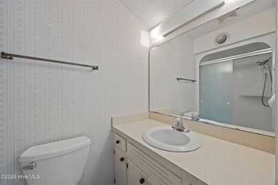 MOTIVATED SELLER! Charming and well-maintained townhome with - photo 29