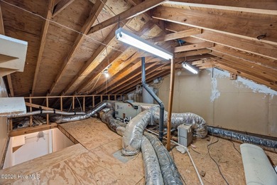 MOTIVATED SELLER! Charming and well-maintained townhome with - photo 31