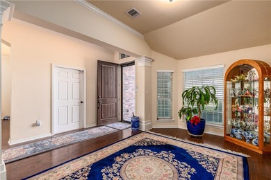 Stunning Northshore Home in Heart of Portland! The open concept - photo 4