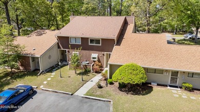 MOTIVATED SELLER! Charming and well-maintained townhome with - photo 47