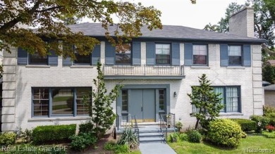 Lake Townhome/Townhouse For Sale in Grosse Pointe Park, Michigan