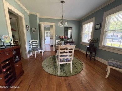 Charming 2-bedroom, 2-bath home partially furnished home offers - photo 4