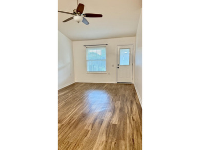 Welcome to this beautifully updated 2-bedroom, 2-bath townhouse - photo 11
