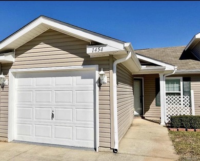 Welcome to this beautifully updated 2-bedroom, 2-bath townhouse - photo 21