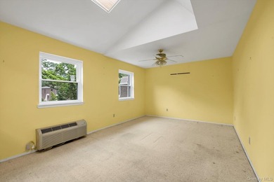 Amazing, Affordable Opportunity to Live in The Heart of Hewlett - photo 2