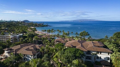 Welcome to this stunning top-floor oceanfront residence in the - photo 31