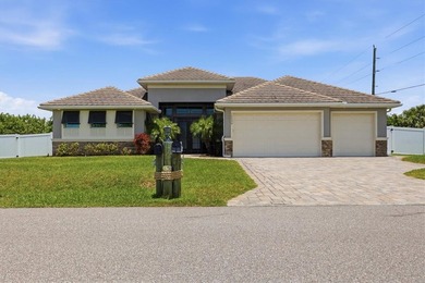 Stunning 3BR/2BA Pool Home on Staunton Waterway -- 3-Car Garage - photo 48