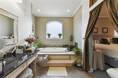 Charming original cottage updated with seamless additions - photo 15