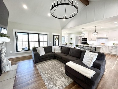 NEW PRICE!! Experience the best of luxury living in this - photo 30