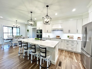 NEW PRICE!! Experience the best of luxury living in this - photo 31