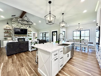 NEW PRICE!! Experience the best of luxury living in this - photo 37