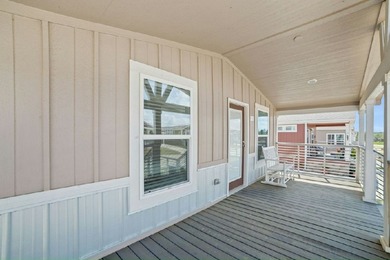 Get ready to be mesmerized by this spacious and open 1292 sq ft - photo 3