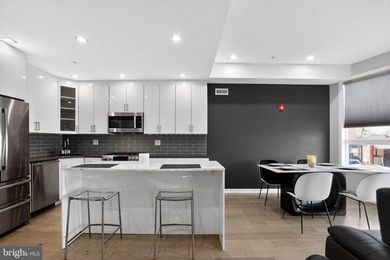 Welcome to 343 N Front Street, Unit B - a stunning 2-bedroom - photo 8