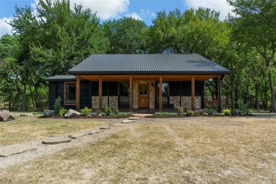 Lake Home For Sale in Whitewright, Texas