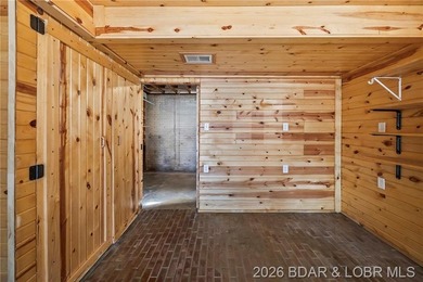 36X46 Man Cave has an office/workshop/Crafts area with a window - photo 40