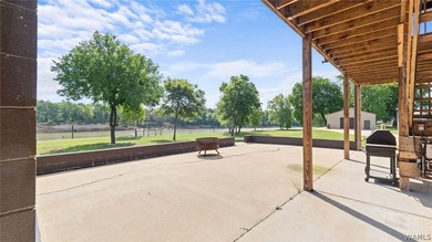 Nestled on almost 4 acres, this 3-bedroom, 2-bath home offers - photo 6