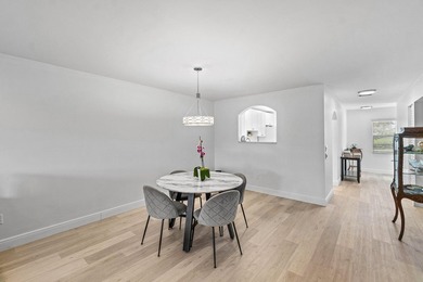 Spacious 2BR/2BA ground-floor partially furnished unit with - photo 11