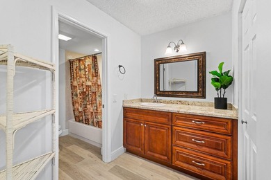 Spacious 2BR/2BA ground-floor partially furnished unit with - photo 24