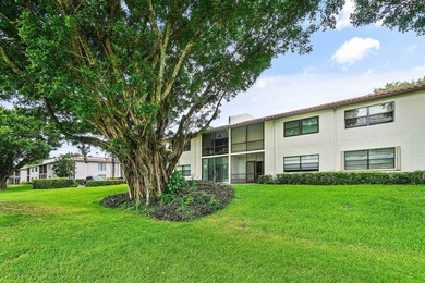 Spacious 2BR/2BA ground-floor partially furnished unit with - photo 29