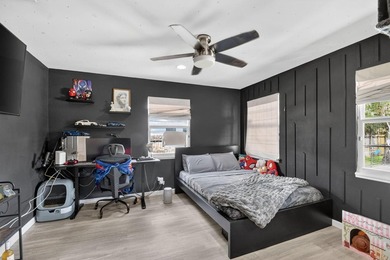 Beautiful SFM, 5/2.5/2 on a half acre land, with no HOA! Enjoy - photo 32