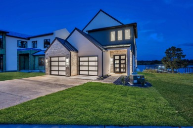 Lake LBJ Home For Sale in Kingsland Texas