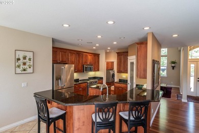 Beautiful 5-bed, 4-bath custom home on nearly one acre in a - photo 3