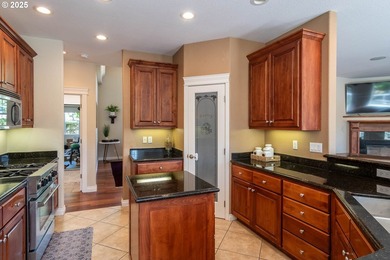 Beautiful 5-bed, 4-bath custom home on nearly one acre in a - photo 5