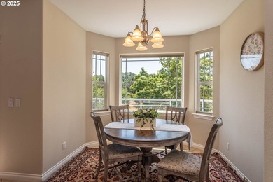 Beautiful 5-bed, 4-bath custom home on nearly one acre in a - photo 7