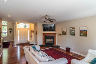 Beautiful 5-bed, 4-bath custom home on nearly one acre in a - photo 9