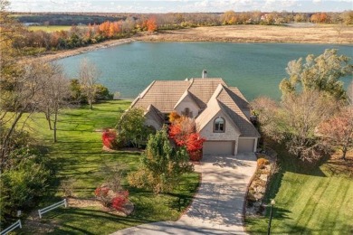 Old Longview Lake Home Sale Pending in Lees Summit Missouri