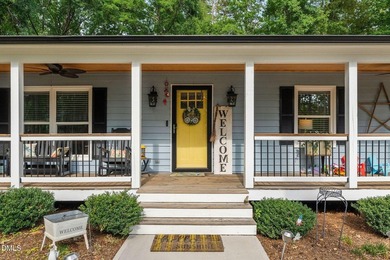 Gorgeous updated ranch style home with stunning views of the - photo 2