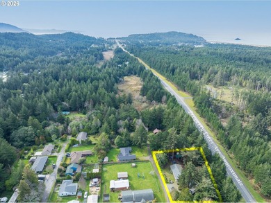 Enjoy life on the outskirts of Port Orford with this beautiful 3 - photo 3