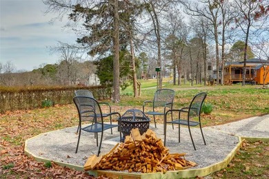 This charming custom-built golf-course home includes many - photo 18