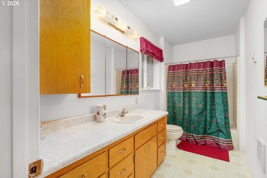 Charming country property located in the highly desirable - photo 18
