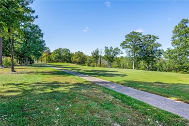 This charming custom-built golf-course home includes many - photo 19