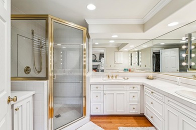 Welcome to an exceptional golf course frontage home set along - photo 26