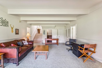 Welcome to an exceptional golf course frontage home set along - photo 29