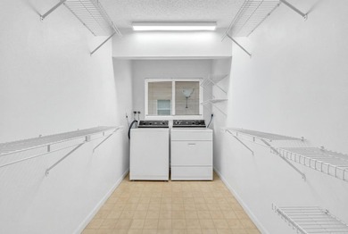 Welcome to this charming beautifully maintained 4 -bedrm - photo 38
