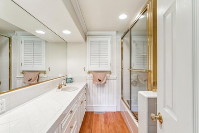Welcome to an exceptional golf course frontage home set along - photo 39
