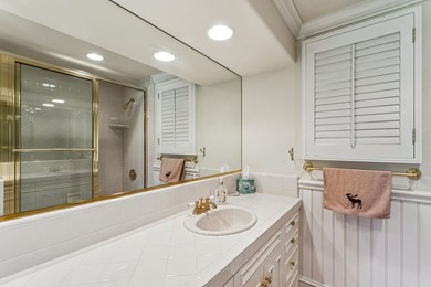 Welcome to an exceptional golf course frontage home set along - photo 40
