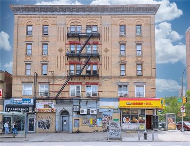HEART OF SOUTH BRONX FEW BLOCKS AWAY FROM WILLIS AVE BRIDGE TO - photo 2
