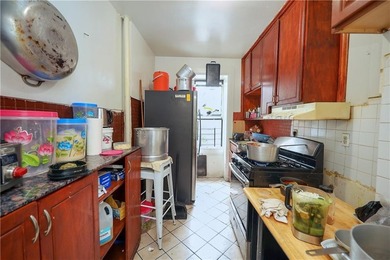 HEART OF SOUTH BRONX FEW BLOCKS AWAY FROM WILLIS AVE BRIDGE TO - photo 5