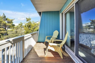 Enjoy the soft, warm coastal breeze while watching the tide - photo 13