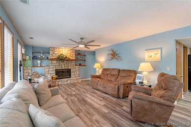 Welcome to lake living at its best! This must-see 3-bedroom - photo 33