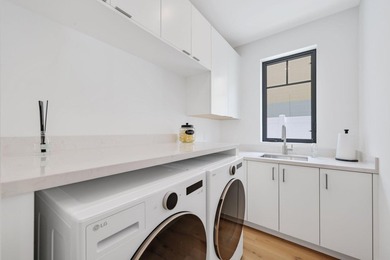 Just blocks from trendy Atlantic Ave & an even shorter walk to - photo 39