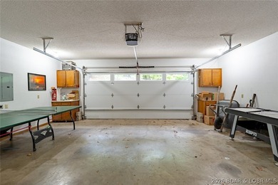 Welcome to lake living at its best! This must-see 3-bedroom - photo 45
